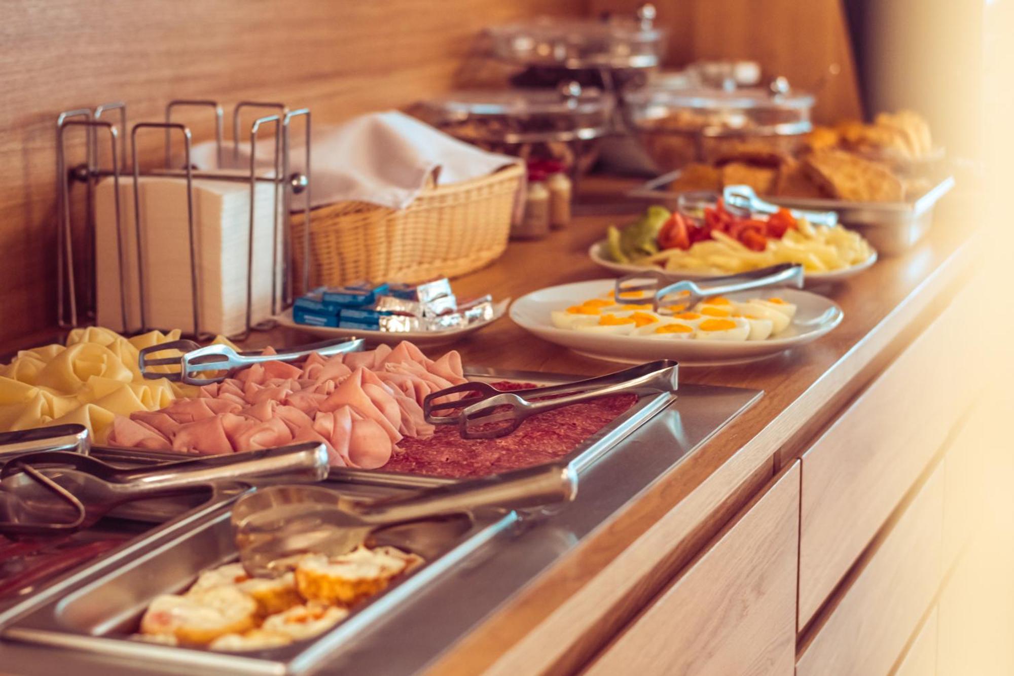 Penzion A Restauracia Twin Jasna Deménvölgy Kültér fotó